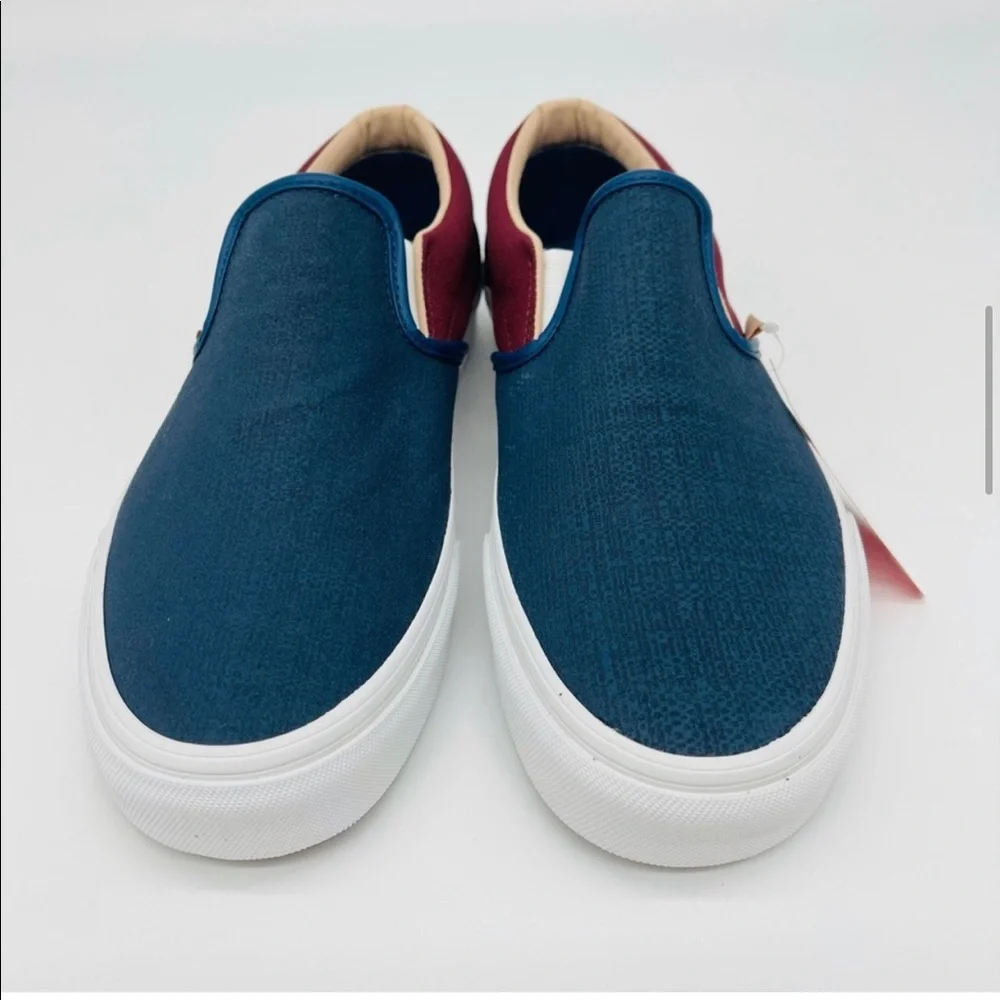 Authentic, classic, slip-on vans. - Picture 2 of 5